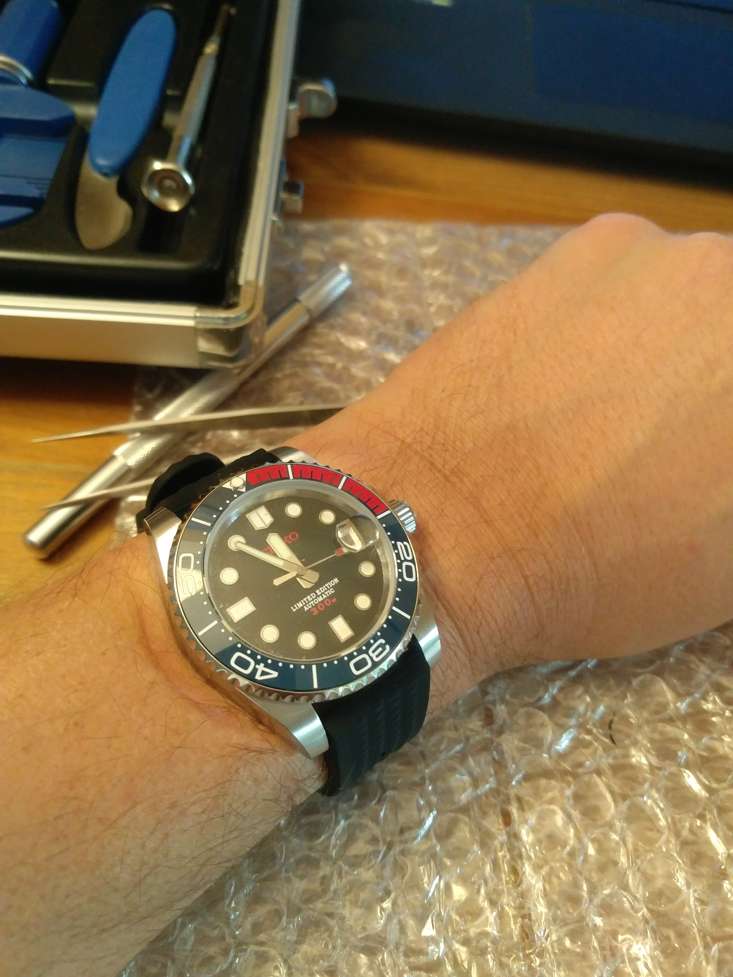 SUJET UNIQUE - Custom Seiko [tome 9] - Page 4 30506389