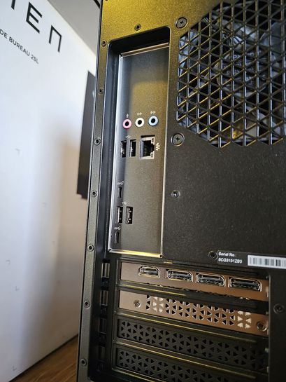 Kingston KC3000 PCIe 4.0 NVMe M.2 SSD - Stockage haute performant pour PC  de bureau et PC portables -SKC3000S/1024G - Cdiscount Informatique
