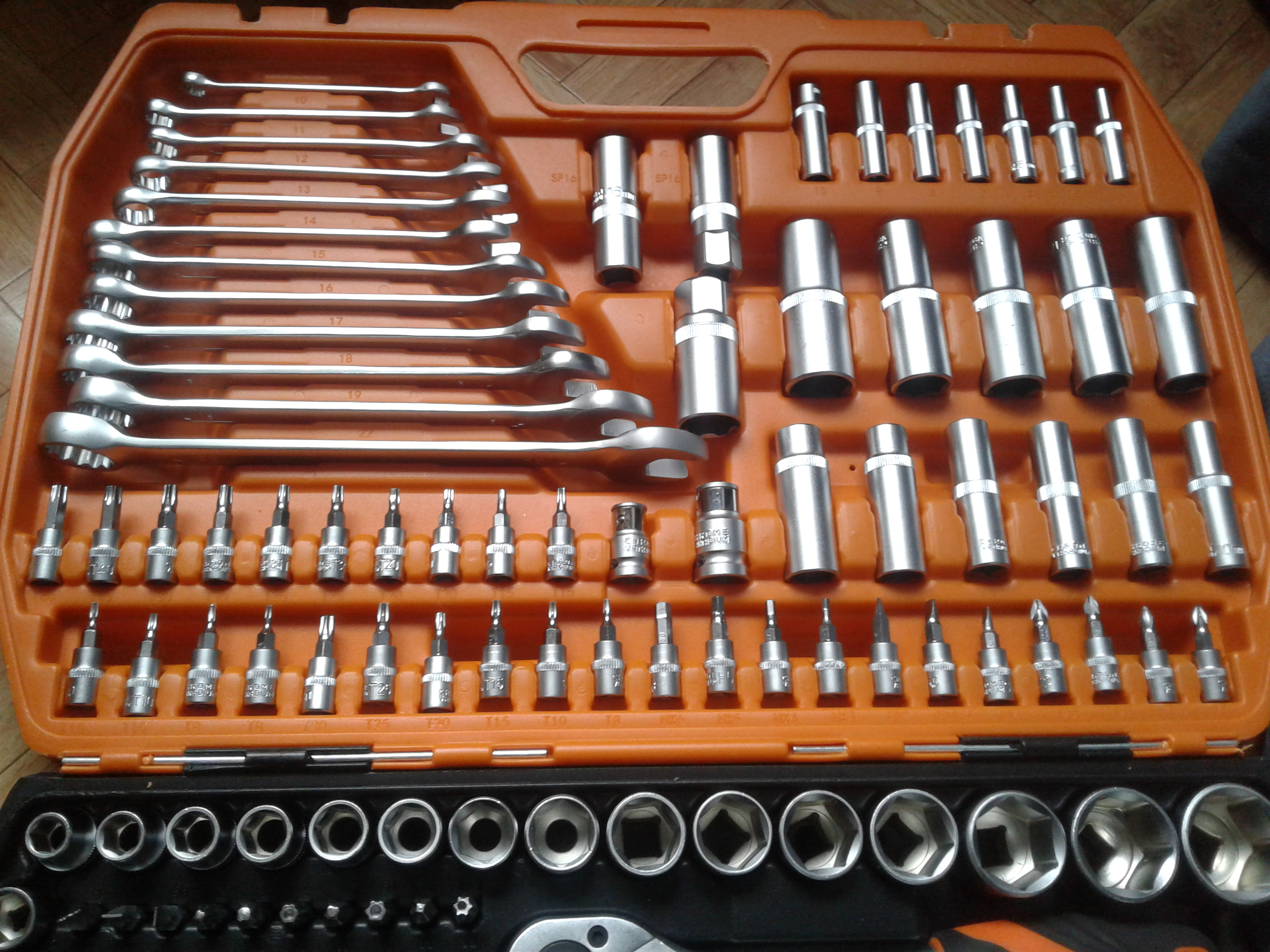 Boite à outils complète 64 Pièces et malette de rangement - KENDO - -  90592KENDO