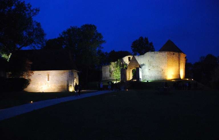 Entrée et animations gratuites pour la veillée médiévale au Château de Crèvecœur - Mézidon Vallée d'Auge (14)
