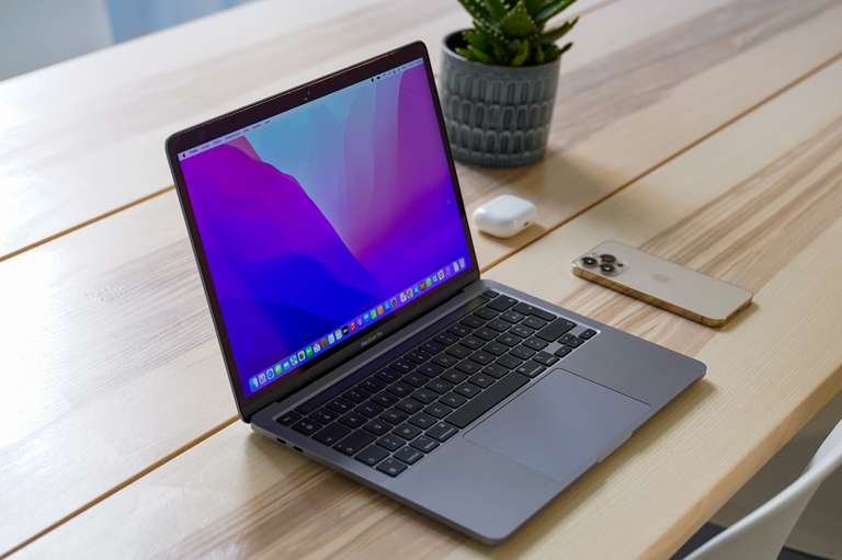 PC Portable 13" Apple MacBook Pro (2022) - Apple M2, 8 Go RAM, SSD 256 Go, gris