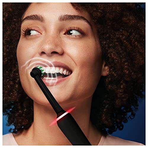Brosse à dents électrique Oral-B PRO 3 3500 - 2 têtes de brosse + étui de voyage (Via coupon)