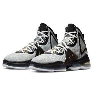 Paire de chaussures Nike LeBron 19 - Taille 40, 40.5, 43