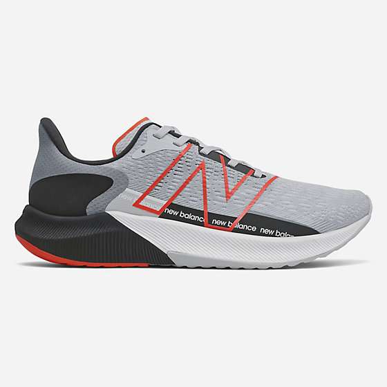 Chaussures de Running homme New Balance Propel V4 (Sélection de magasins)