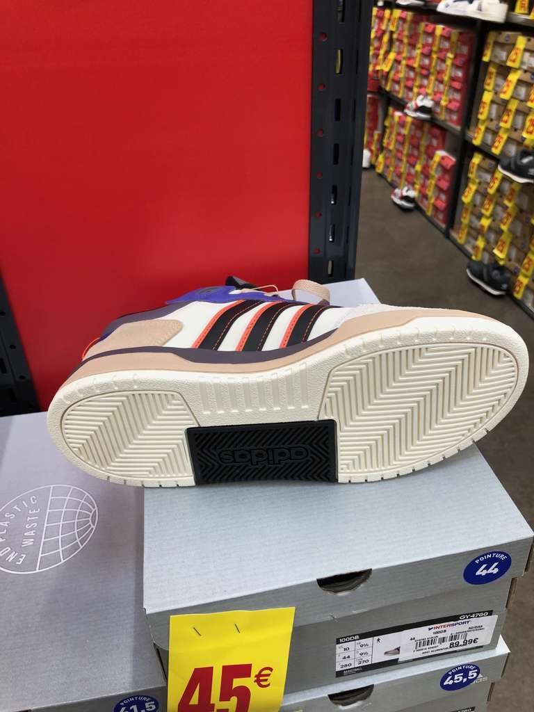 Chaussures Adidas 100DB - Retro-Basket - 45€ - Intersport Outlet Lorient (56)