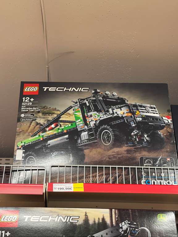 LEGO Technic Le Camion d'essai 4x4 Mercedes-Benz Zetros - 42129