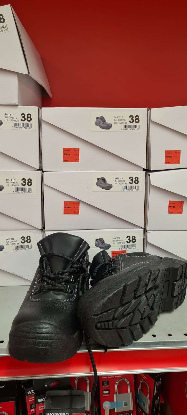Chaussures de sécurité T38 - Carrefour Labège (31)