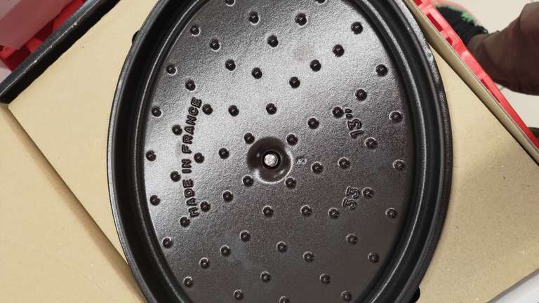 Cocotte ovale en fonte Staub - 6,7L 33cm, Noir mat - Saran (45)