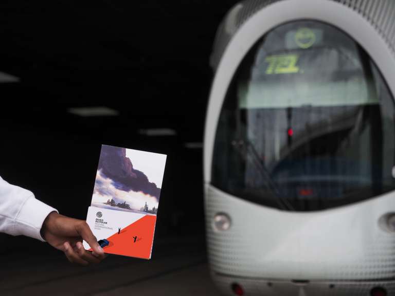 Distribution gratuite de près de 500 livres vendredi 31 mars dans les rames des tramways T1 et T4 - Métropole de Lyon (69)