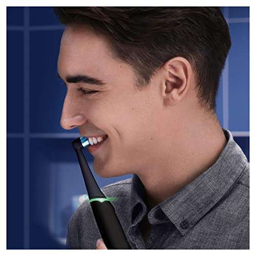 Brosse à dents électrique Oral-B iO 6N - Noir + 2 brossettes et un étui de voyage (via ODR de 20€)
