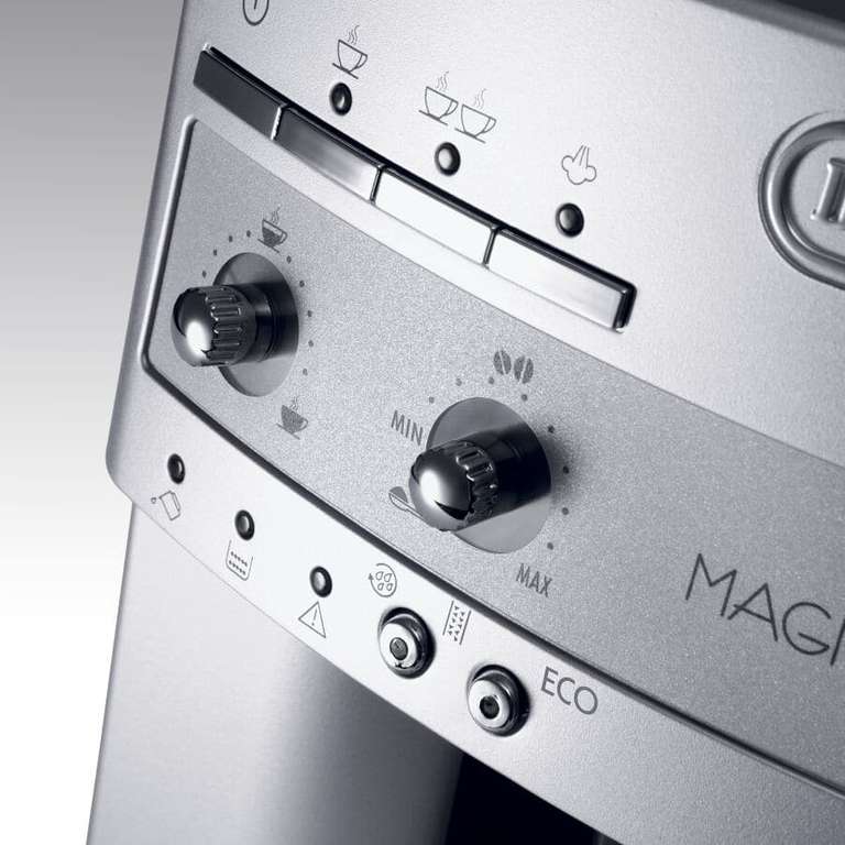 Machine à expresso avec broyeur intégré De'Longhi Magnifica ESAM3200S, 1.8L, Argent (reconditionné)