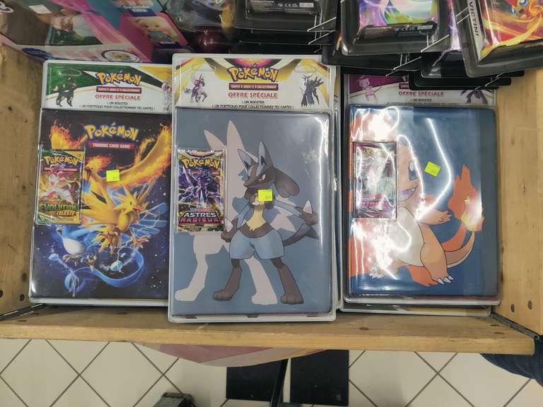 Sélection de produits Pokémon en promotion - Carrefour Bercy 2 (75)