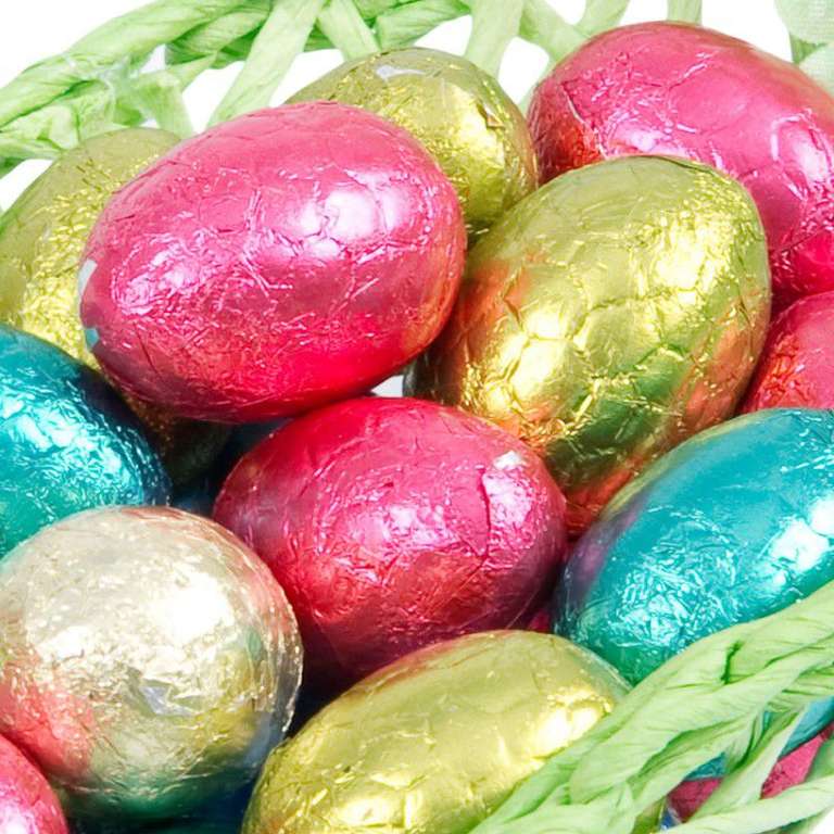 Distribution gratuite d'œufs en chocolat à Martigues (13)