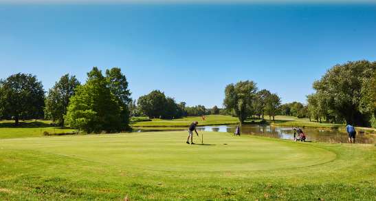 Initiations gratuites au golf à Niort ou Rouilly-Sacey