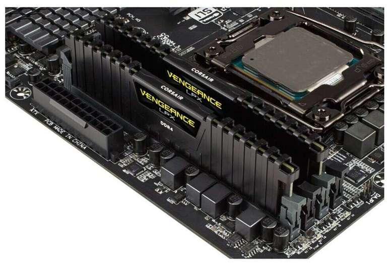 SSD interne M.2 NVMe WD Blue SN570 (1 To, TLC, 3500-3000 Mo/s) + Kit Mémoire RAM DDR4 Corsair Vengeance LPX 32 Go (2x 16 Go, 3200 MHz, CL18)