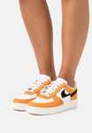 Baskets femmes Nike Air Force 1 LXX (Tailles 37,5/40/41)