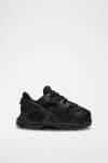 Baskets Nike Huarache run - Noir ou Blanche, du 21 au 27