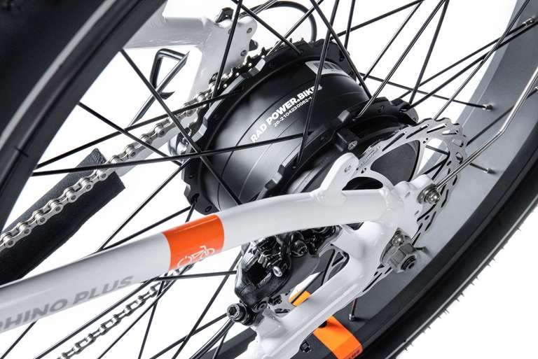 Vélo éléctrique Fat bike RadRhino 6 Plus, batterie intégrée 672 Wh, suspension avant, poignée de démarrage (radpowerbikes.eu)