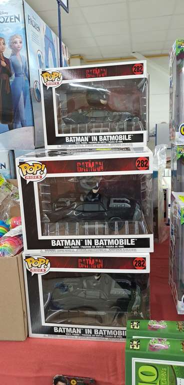 Figurine Funko Pop! Batman in Batmobile - Valmont (57)