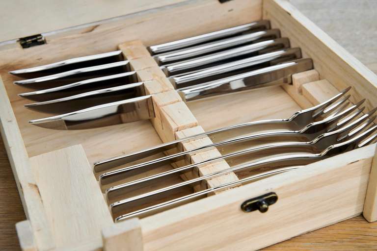 Set de 12 couverts à steak Zwilling Acier inoxydable 18/10 - 6 couteaux + 6 fourchettes, avec boîte de rangement en bois