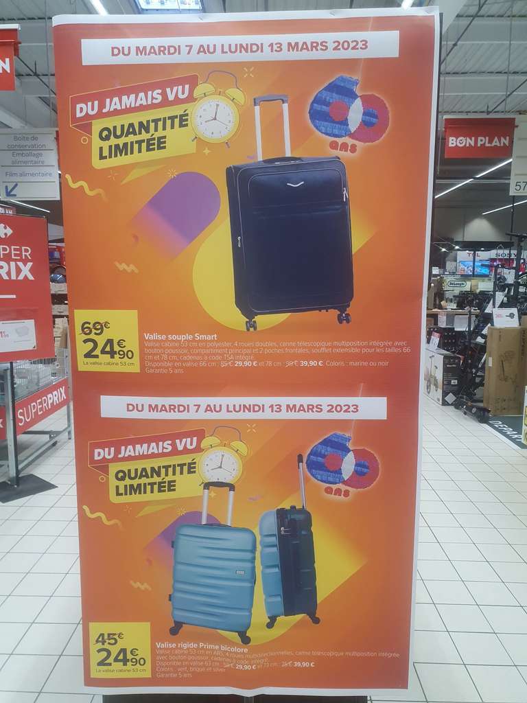 Sélection de valises en promotion - Ex: Valise Smart, 53cm, Carrefour Riom (63)