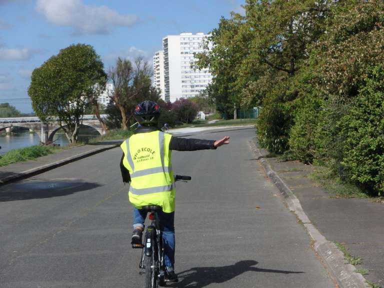 [Habitants] 10 séances gratuites d'apprentissage du vélo pour adultes du 29 mars au 17 juin (équipement fourni) - Charenton-le-Pont (94)