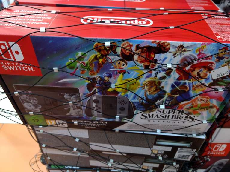 Console Nintendo Switch Édition Super Smash Bros. Ultimate (avec paire de Joy-Con) - L'Isle-d'Abeau (38)