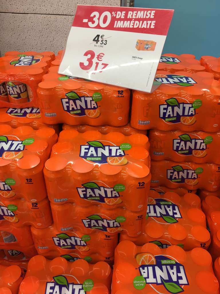 Pack de 12 canettes de soda Fanta Orange