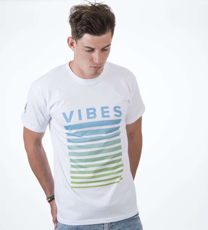 Jusqu'à 60% de réduction sur une sélection d'articles - Ex: T-Shirt Summer Vibes