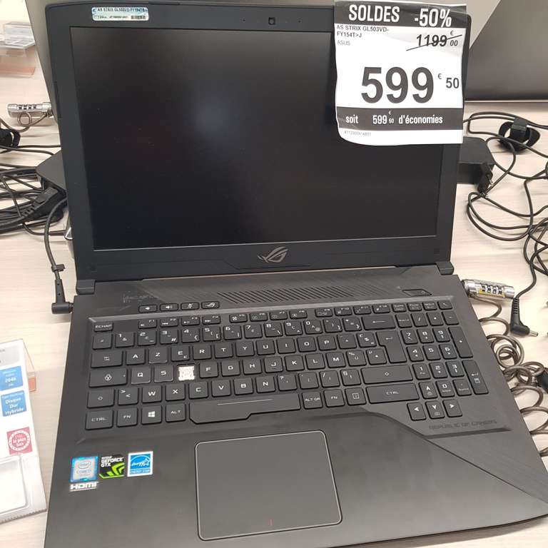 PC portable 15.6" FHD Asus Strix GL503VD FY154T (i7-7700HQ, GTX-1050, 8Go RAM, 1To + 128Go SSD, Windows 10) - Saint-Brice-sous-Forêt (95)