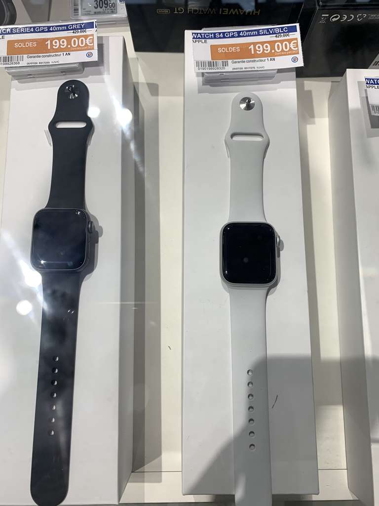 Montre connectée Apple Watch Series 4 GPS (40 mm, bracelet Sport, blanc ou gris sidéral) - Enval (63)