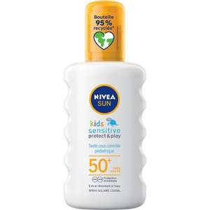 Sélection de protections solaires Enfant - Ex : Spray Nivea Sun Kids Sensitive Protect & Play SPF50+ - 200 mL (via 6.29€ sur carte fidélité)