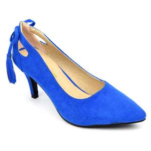 Sélection d'escarpin petites tailles en promotion - Ex : Escarpins en daim bleus - Taille 31 (petits-souliers.com)