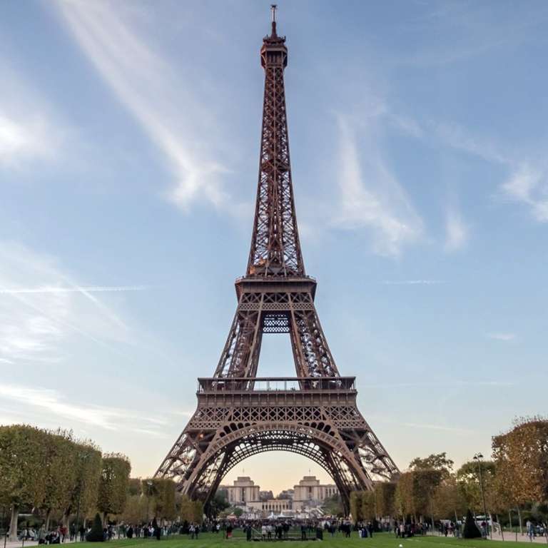 Billet d'accès au sommet de la Tour Eiffel adulte (les week-ends du 20/11 au 17/12) - Paris 7ème (75) - TourEiffel.paris