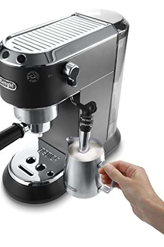Machine à café expresso Delonghi Dedica Style EC 685 - argent (Via coupon)