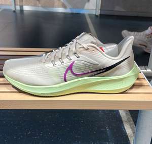 Chaussures Nike Air Zoom Pegasus 39 (différents coloris et tailles) - Paris Beaugrenelle 15ème (75)