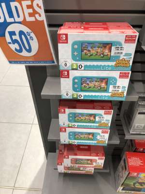 Console Nintendo Switch Lite + Animal Crossing: New Horizons - Marmoutier (67)