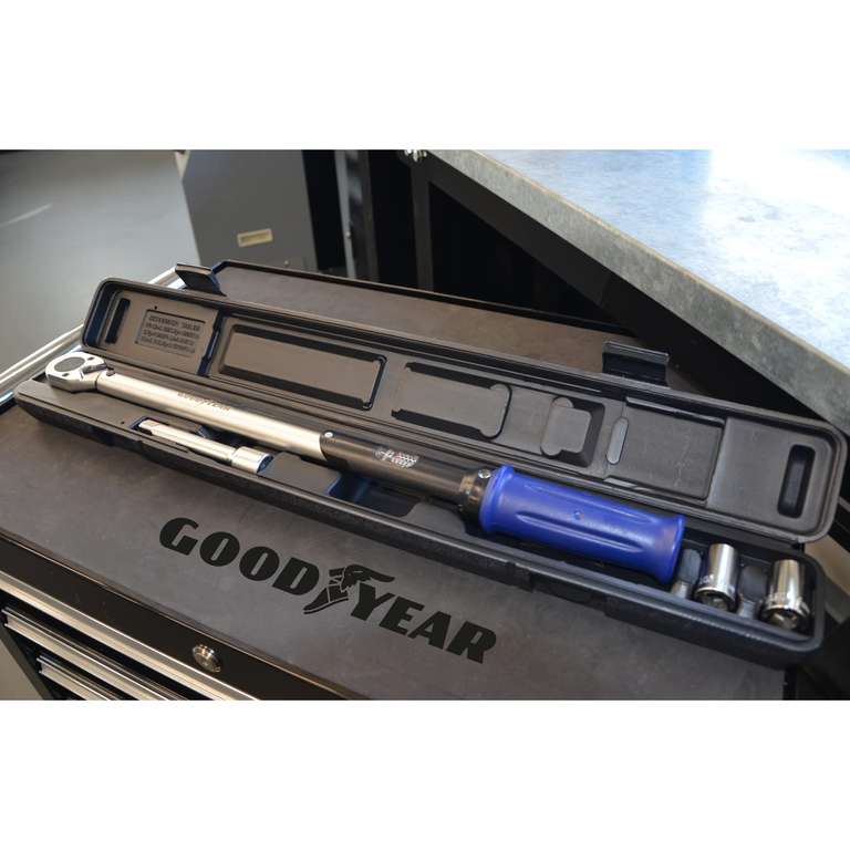 Clé dynamométrique Goodyear Premium, réglable de 42 à 210 Nm, carré 1/2,  avec rallonge et douilles 17 mm et 19 mm –