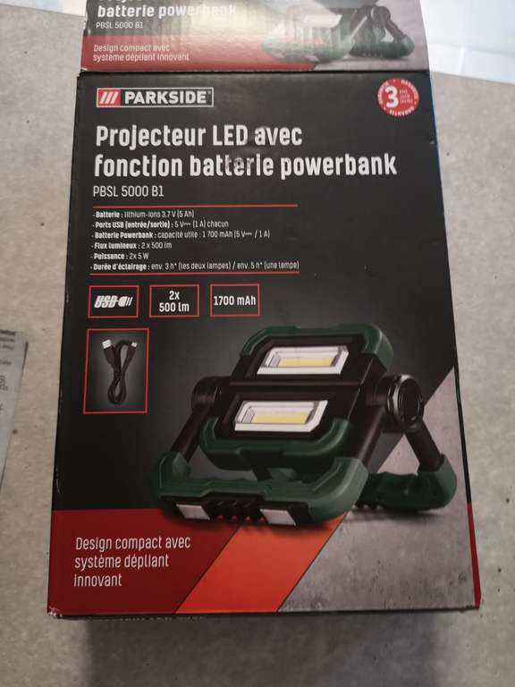Projecteur Led Parkside Lidl sur batterie avec fonction powerbank (Metz 57)