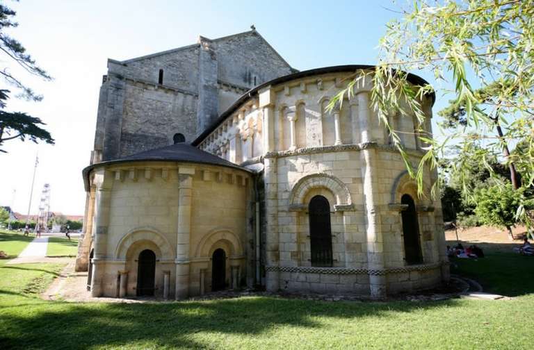 Visite guidée de la Basilique Notre-Dame-De-La-Fin-Des-Terres à Soulac-sur-Mer (33)