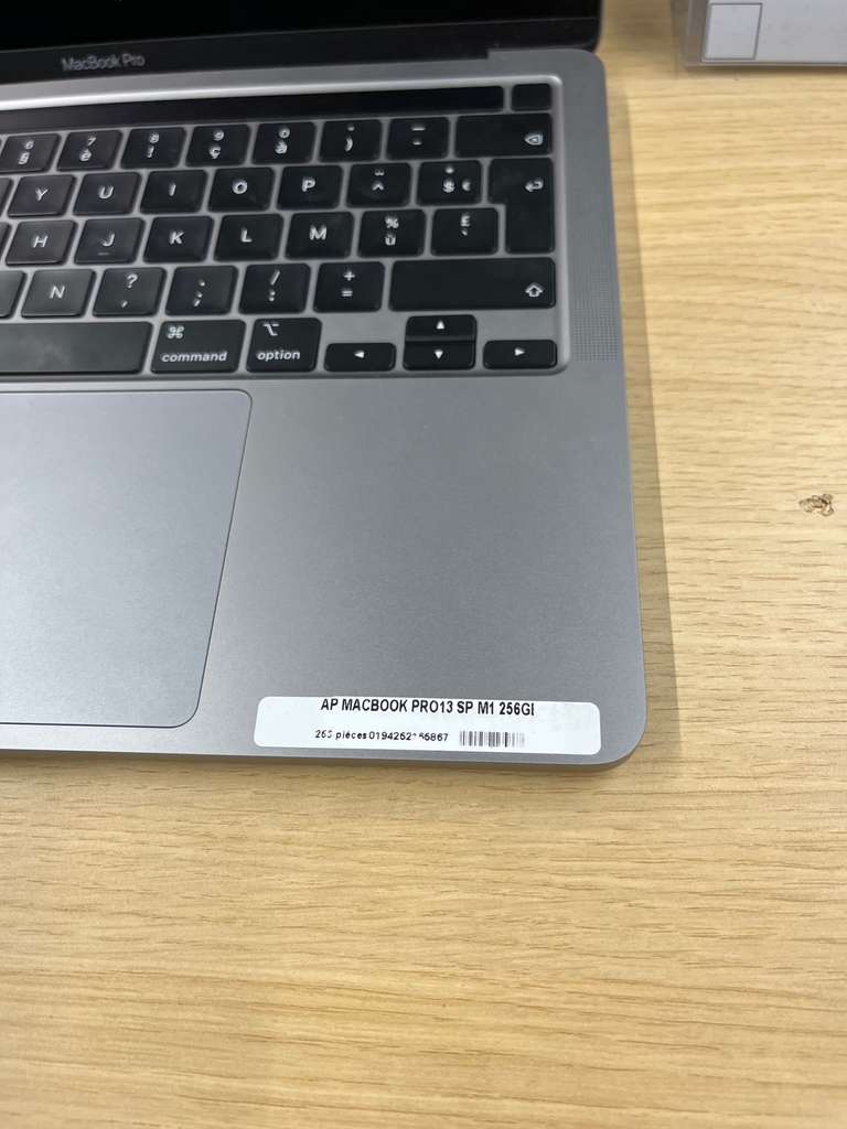 PC Portable 13" Apple MacBook Pro - Puce M1, 8 Go de RAM, 512 Go SSD, Argent (Via 672€ sur la carte de fidélité) - Vitrolles (13)