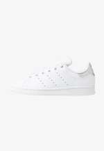 Chaussures Adidas Stan Smith - diverses tailles
