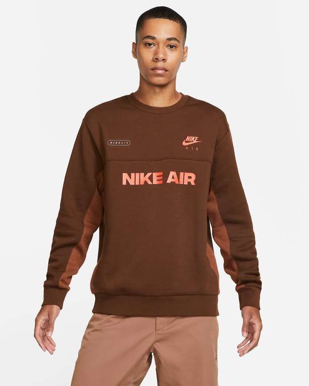 Sélection d'articles en promotion - Ex : sweat-shirt Nike Air (en tissu Fleece, du XS au M)