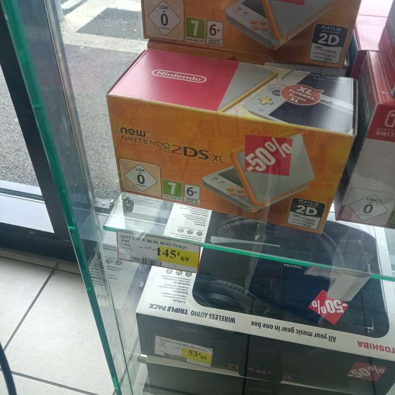 Console portable Nintendo 2DS XL - Clermont-Ferrand (63)