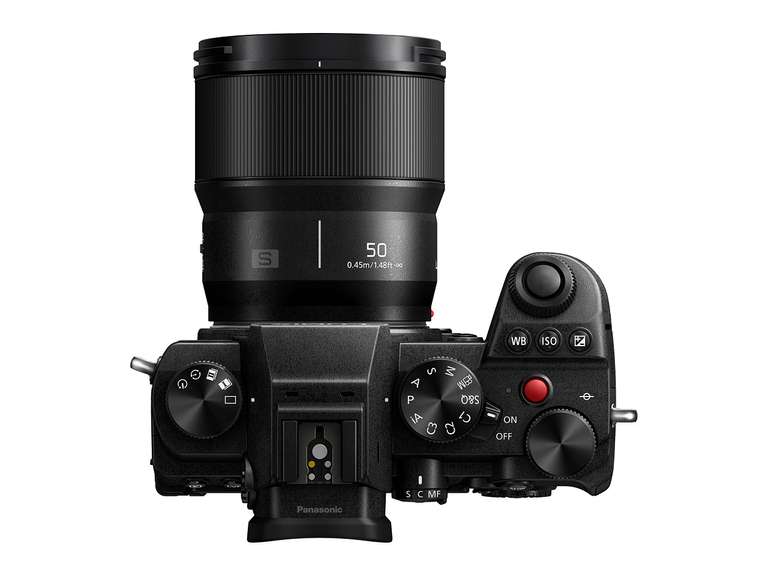 Kit appareil photo Panasonic Lumix S DC-S5KCE-EG + Deux objectifs S-R2060 (20-60 mm, F3.5-5.6) et S-S50 (50 mm, F1,8) - Noir