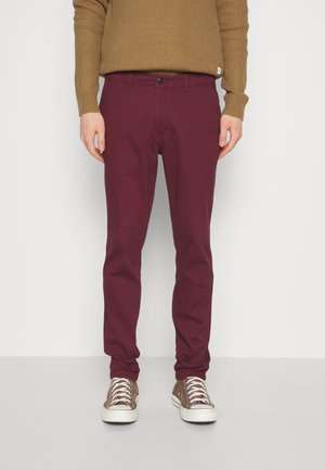 Pepe Jeans Charly - Chino couleur Burgundy, Plusieurs Tailles Disponibles