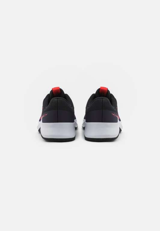 Chaussures Nike Performance MC Trainer 2 Homme - Bleu marine et rouge (du 39 au 49.5)