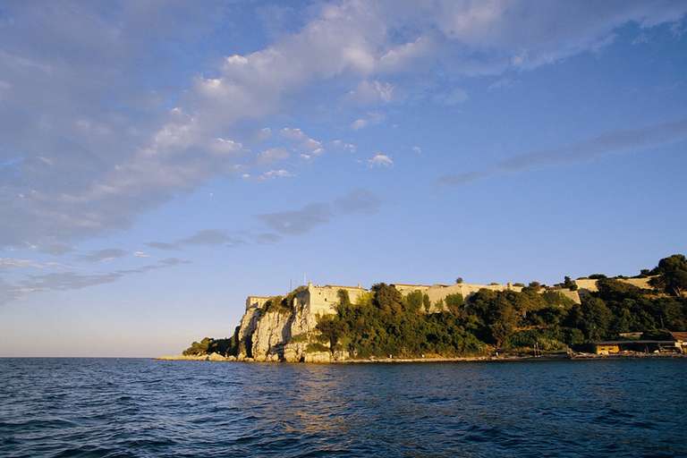 Balade en bateau électro-solaire autour de l'Île Sainte-Marguerite Gratuite (via réservation) - Cannes (06)