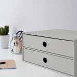 Mini commode Jordfras 2 tiroirs - carton, gris clair, 33x26 cm