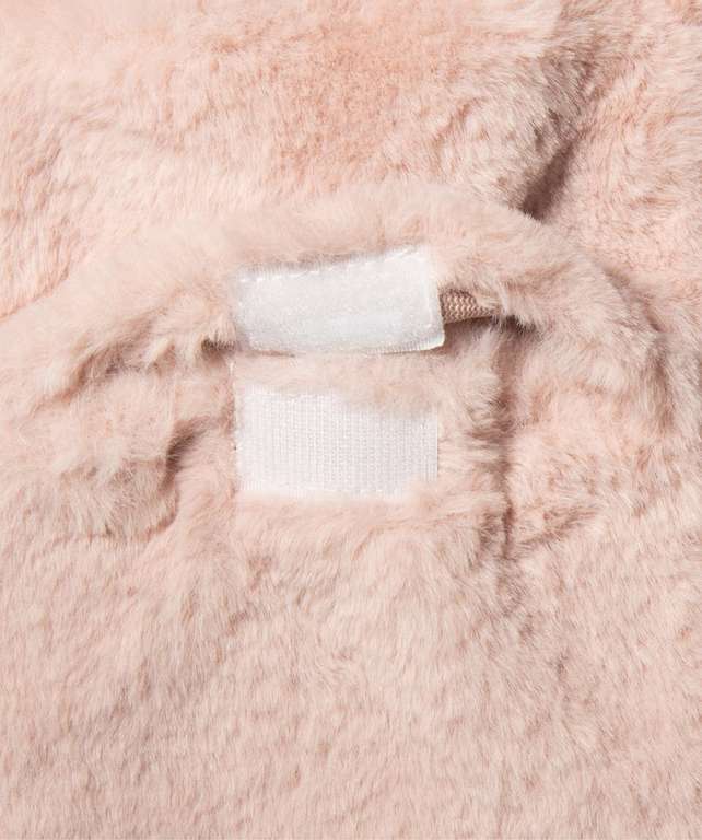 Sélection de bouillottes en matière peluche Ex : Bouillotte fille en matière peluche motif animal rose (retrait magasin)